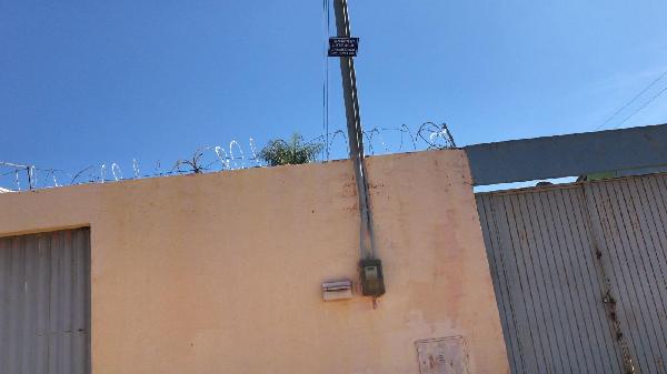 Vende-se em Santo Antonio Do Descoberto-GO  Casa, 69.55 de área total, 69.55 de área privativa, 180.00 de área do terreno,  2_qto(s), a.serv, WC, 1_sala(s), cozinha, 1_vaga(s) de garagem.