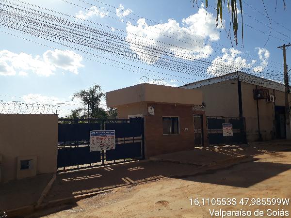 Vende-se em Valparaiso De Goias-GO  apto, 109.72 de área total, 47.83 de área privativa,  2_qto(s), WC, 1_sala(s), cozinha, 1_vaga(s) de garagem.