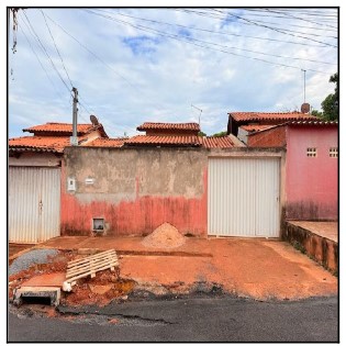 Vende-se em Planaltina-GO  Casa, 69.75 de área privativa, 240.00 de área do terreno,  3_qto(s), varanda, a.serv, WC, 1_sala(s), cozinha.
