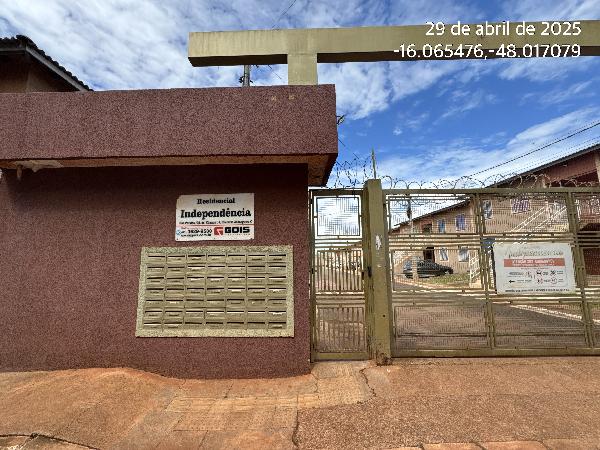 Vende-se em Valparaiso De Goias-GO  apto, 43.13 de área total, 43.13 de área privativa,  2_qto(s), a.serv, WC, 1_sala(s), cozinha, 1_vaga(s) de garagem.