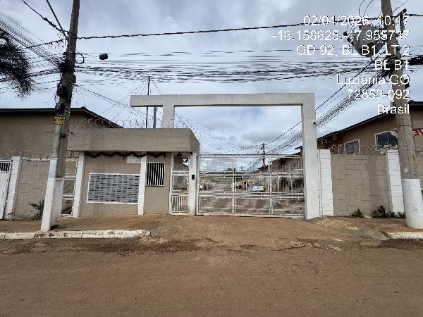 Vende-se em Luziania-GO  apto, 47.94 de área total, 44.23 de área privativa,  2_qto(s), a.serv, WC, 1_sala(s), cozinha, 1_vaga(s) de garagem.
