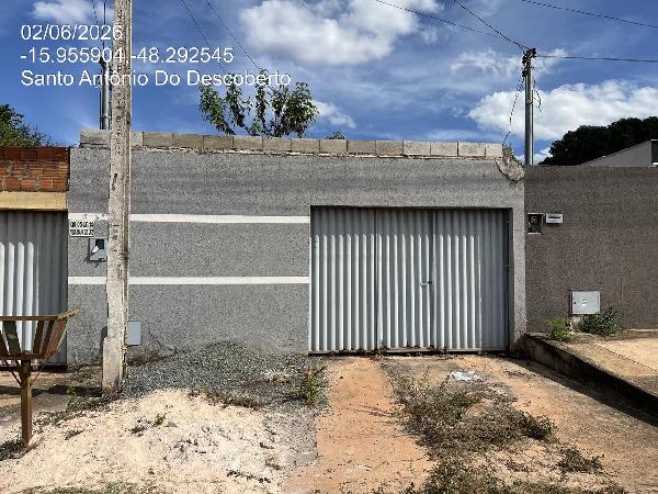 Vende-se em Santo Antonio Do Descoberto-GO  Casa, 68.95 de área total, 68.95 de área privativa, 182.40 de área do terreno,  2_qto(s), varanda, a.serv, WC, 1_sala(s), cozinha.