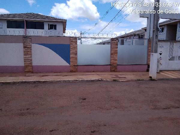 Vende-se em Valparaiso De Goias-GO  apto, 50.14 de área total, 50.14 de área privativa,  2_qto(s), a.serv, WC, 1_sala(s), cozinha.