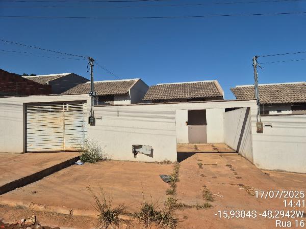 Vende-se em Santo Antonio Do Descoberto-GO  Casa, 63.65 de área total, 63.65 de área privativa, 250.00 de área do terreno,  2_qto(s), varanda, a.serv, WC, 1_sala(s), cozinha.
