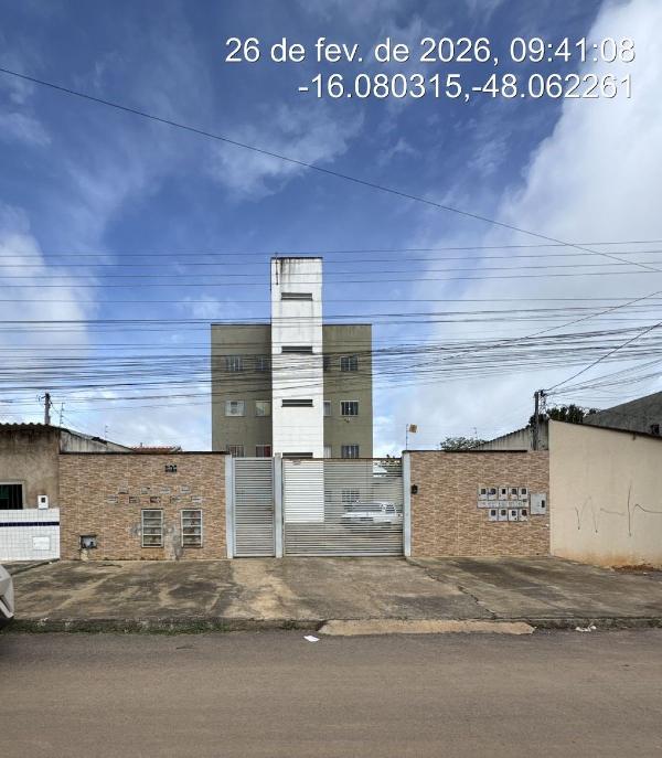 Vende-se em Novo Gama-GO  apto, 75.06 de área total, 56.33 de área privativa,  2_qto(s), a.serv, WC, 1_sala(s), cozinha.