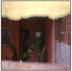 Vende-se em Santo Antonio Do Descoberto-GO  Casa, 57.45 de área privativa, 180.00 de área do terreno,  2_qto(s), varanda, WC, 1_sala(s), cozinha.
