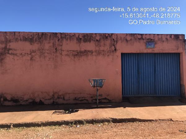 Vende-se em Padre Bernardo-GO  Casa, 60.00 de área total, 60.00 de área privativa, 250.00 de área do terreno,  2_qto(s), a.serv, WC, 1_sala(s), cozinha.