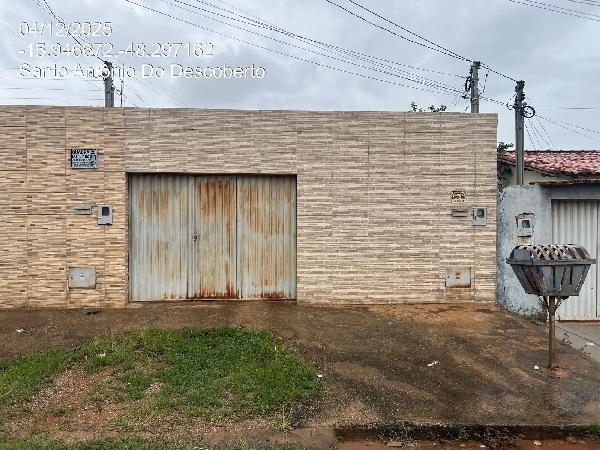 Vende-se em Santo Antonio Do Descoberto-GO  Casa, 69.90 de área privativa, 180.00 de área do terreno,  2_qto(s), a.serv, WC, 1_sala(s), cozinha, 1_vaga(s) de garagem.