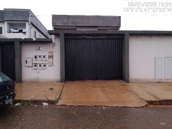 Vende-se em Luziania-GO  apto, 69.91 de área total, 55.51 de área privativa,  2_qto(s), a.serv, WC, 1_sala(s), cozinha, 1_vaga(s) de garagem.