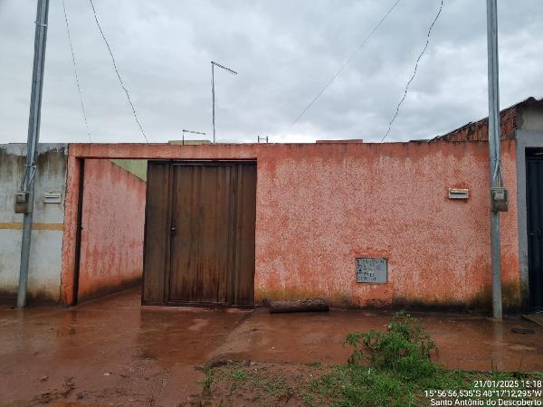 Vende-se em Santo Antonio Do Descoberto-GO  Casa, 64.37 de área total, 64.37 de área privativa, 216.03 de área do terreno,  2_qto(s), a.serv, WC, 1_sala(s), cozinha, 1_vaga(s) de garagem.