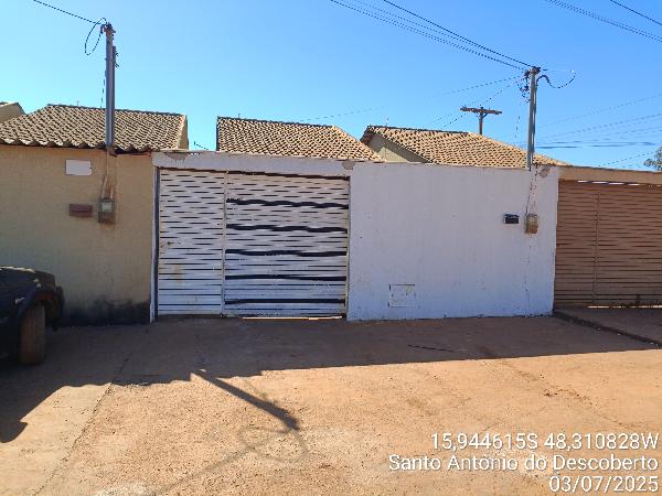 Vende-se em Santo Antonio Do Descoberto-GO  Casa, 63.22 de área total, 63.22 de área privativa, 181.50 de área do terreno,  2_qto(s), varanda, a.serv, WC, 1_sala(s), cozinha.