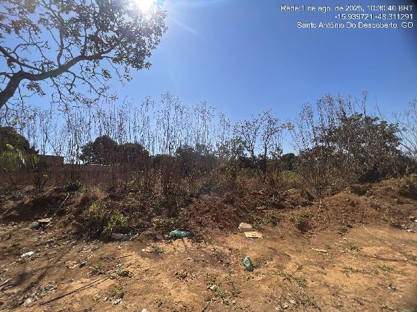 Vende-se em Santo Antonio Do Descoberto-GO  Casa, 64.00 de área privativa, 180.00 de área do terreno,  2_qto(s), varanda, a.serv, WC, 1_sala(s), cozinha.