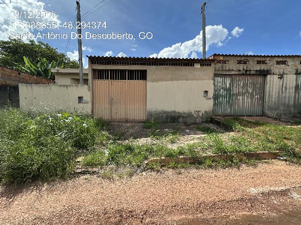 Vende-se em Santo Antonio Do Descoberto-GO  Casa, 64.00 de área total, 64.00 de área privativa, 180.00 de área do terreno,  2_qto(s), a.serv, WC, 1_sala(s), cozinha.