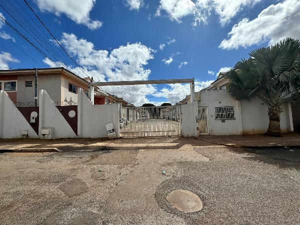 Vende-se em Valparaiso De Goias-GO  apto, 46.87 de área privativa,  2_qto(s), WC, 1_sala(s), cozinha.
