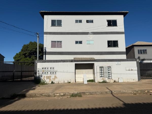 Vende-se em Valparaiso De Goias-GO  apto, 100.55 de área total, 60.22 de área privativa,  2_qto(s), a.serv, WC, 1_sala(s), cozinha, 1_vaga(s) de garagem.