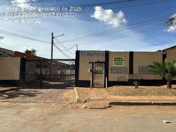 Vende-se em Planaltina-GO  Casa, 101.00 de área total, 60.32 de área privativa, 148.00 de área do terreno,  2_qto(s), varanda, a.serv, WC, 1_sala(s), cozinha.