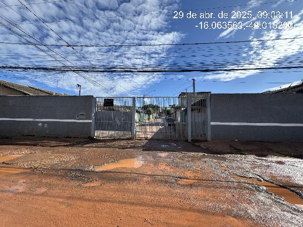 Vende-se em Valparaiso De Goias-GO  Casa, 55.20 de área total, 55.20 de área privativa, 111.11 de área do terreno,  2_qto(s), a.serv, WC, 1_sala(s), cozinha.