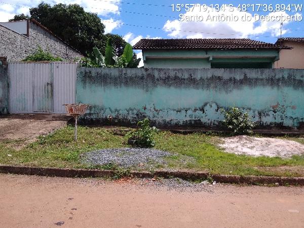 Vende-se em Santo Antonio Do Descoberto-GO  Casa, 67.20 de área privativa, 217.50 de área do terreno,  2_qto(s), a.serv, WC, 1_sala(s), cozinha.