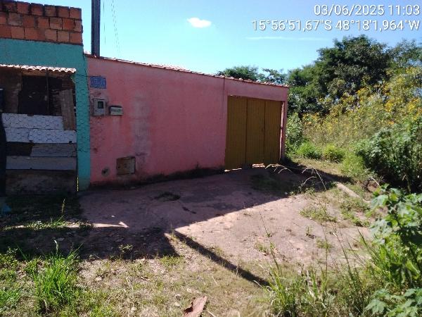 Vende-se em Santo Antonio Do Descoberto-GO  Casa, 69.75 de área total, 69.75 de área privativa, 180.00 de área do terreno,  2_qto(s), varanda, a.serv, WC, 1_sala(s), cozinha.