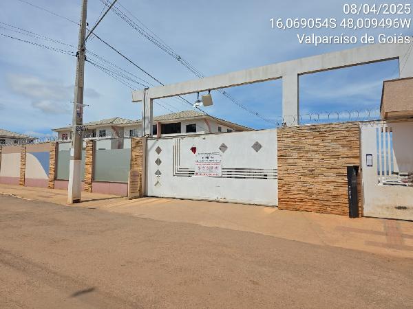 Vende-se em Valparaiso De Goias-GO  apto, 93.76 de área total, 50.14 de área privativa,  2_qto(s), a.serv, WC, 1_sala(s), cozinha, 1_vaga(s) de garagem.