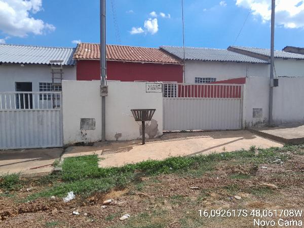 Vende-se em Novo Gama-GO  Casa, 54.00 de área total, 54.00 de área privativa, 180.00 de área do terreno,  2_qto(s), a.serv, WC, 1_sala(s), cozinha, 1_vaga(s) de garagem.