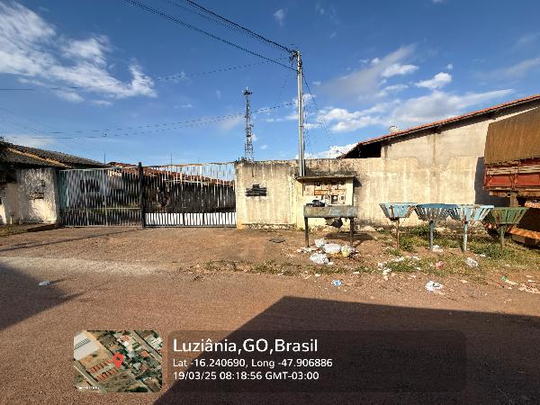 Vende-se em Luziania-GO  Casa, 52.30 de área total, 52.30 de área privativa, 120.05 de área do terreno,  2_qto(s), 1_sala(s), cozinha, 1_vaga(s) de garagem.