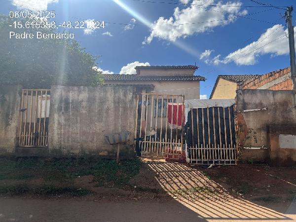 Vende-se em Padre Bernardo-GO  Casa, 69.83 de área total, 69.83 de área privativa, 250.00 de área do terreno,  2_qto(s), a.serv, WC, 1_sala(s), cozinha.