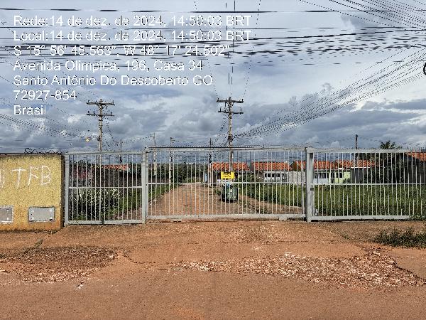 Vende-se em Santo Antonio Do Descoberto-GO  Casa, 57.23 de área privativa, 181.46 de área do terreno,  2_qto(s), varanda, a.serv, WC, 1_sala(s), cozinha, 1_vaga(s) de garagem.