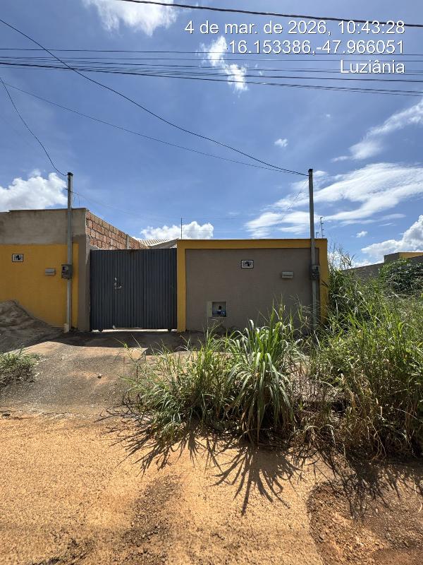 Vende-se em Luziania-GO  Casa, 81.37 de área total, 81.37 de área privativa, 180.00 de área do terreno,  2_qto(s), varanda, a.serv, WC, 1_sala(s), cozinha, 1_vaga(s) de garagem.