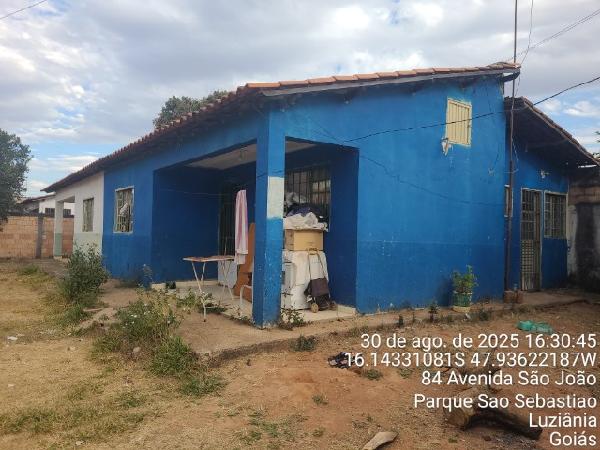 Vende-se em Luziania-GO  Casa, 58.95 de área total, 58.95 de área privativa, 87.49 de área do terreno,  2_qto(s), varanda, a.serv, WC, 1_sala(s), cozinha, 1_vaga(s) de garagem.