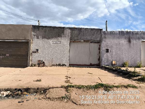 Vende-se em Santo Antonio Do Descoberto-GO  Casa, 64.00 de área total, 64.00 de área privativa, 270.75 de área do terreno,  2_qto(s), varanda, a.serv, WC, 1_sala(s), cozinha.