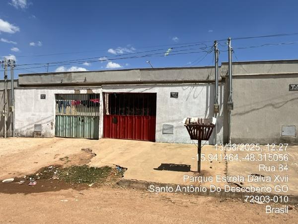 Vende-se em Santo Antonio Do Descoberto-GO  Casa, 69.98 de área total, 69.98 de área privativa, 153.00 de área do terreno,  2_qto(s), varanda, a.serv, WC, 1_sala(s), cozinha.