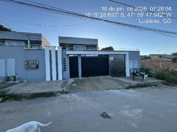 Vende-se em Luziania-GO  apto, 71.09 de área total, 56.70 de área privativa,  2_qto(s), varanda, a.serv, WC, 1_sala(s), cozinha, 1_vaga(s) de garagem.