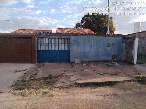 Vende-se em Santo Antonio Do Descoberto-GO  Casa, 54.00 de área total, 54.00 de área privativa, 225.00 de área do terreno,  2_qto(s), varanda, a.serv, WC, 1_sala(s), cozinha.