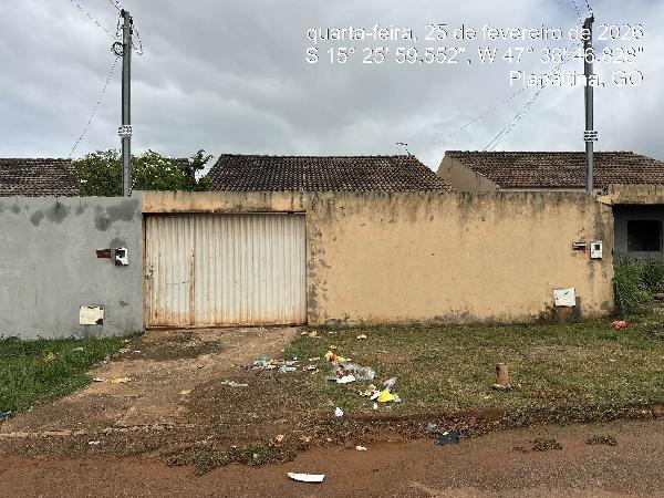 Vende-se em Planaltina-GO  Casa, 63.00 de área total, 63.00 de área privativa, 131.75 de área do terreno,  2_qto(s), varanda, a.serv, WC, 1_sala(s), cozinha.