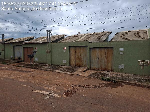 Vende-se em Santo Antonio Do Descoberto-GO  Casa, 67.60 de área total, 67.60 de área privativa, 160.00 de área do terreno,  2_qto(s), a.serv, WC, 1_sala(s), cozinha.