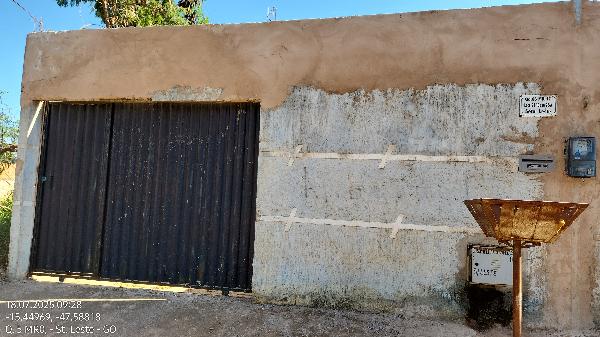 Vende-se em Planaltina-GO  Casa, 62.04 de área total, 62.40 de área privativa, 117.60 de área do terreno,  2_qto(s), varanda, a.serv, WC, 1_sala(s), cozinha.