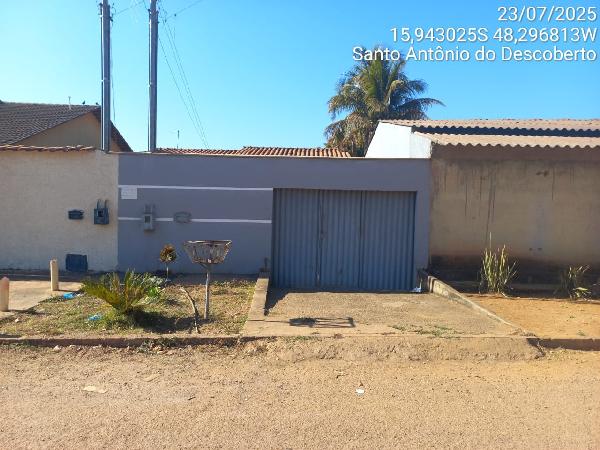 Vende-se em Santo Antonio Do Descoberto-GO  Casa, 69.50 de área total, 69.50 de área privativa, 180.00 de área do terreno,  2_qto(s), varanda, WC, 1_sala(s), cozinha.