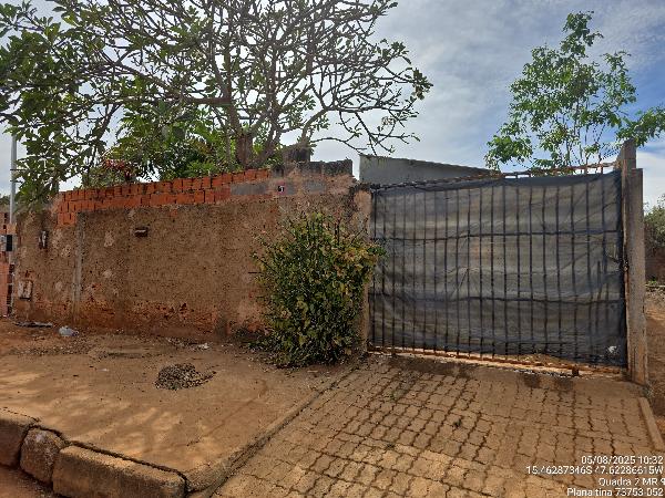 Vende-se em Planaltina-GO  Casa, 59.68 de área total, 59.68 de área privativa, 300.00 de área do terreno,  2_qto(s), varanda, a.serv, WC, 1_sala(s), cozinha.