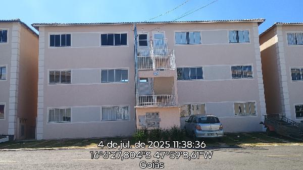 Vende-se em Valparaiso De Goias-GO  apto, 100.23 de área total, 48.92 de área privativa,  2_qto(s), a.serv, WC, 1_sala(s), cozinha, 1_vaga(s) de garagem.