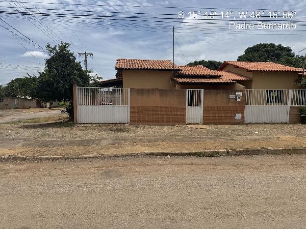Vende-se em Padre Bernardo-GO  Casa, 63.87 de área privativa, 130.00 de área do terreno,  2_qto(s), a.serv, WC, 1_sala(s), cozinha, 2_vaga(s) de garagem.