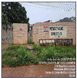 Vende-se em Santo Antonio Do Descoberto-GO  Casa, 66.24 de área privativa, 360.51 de área do terreno,  2_qto(s), varanda, a.serv, WC, 1_sala(s), cozinha, 1_vaga(s) de garagem.