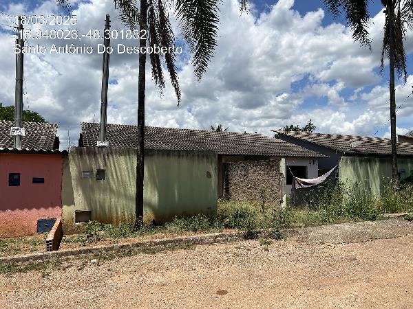 Vende-se em Santo Antonio Do Descoberto-GO  Casa, 56.40 de área total, 56.40 de área privativa, 210.00 de área do terreno,  2_qto(s), a.serv, WC, 1_sala(s), cozinha, 1_vaga(s) de garagem.