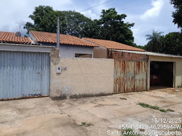 Vende-se em Santo Antonio Do Descoberto-GO  Casa, 69.06 de área total, 69.06 de área privativa, 598.40 de área do terreno,  2_qto(s), a.serv, WC, 1_sala(s), cozinha, 1_vaga(s) de garagem.