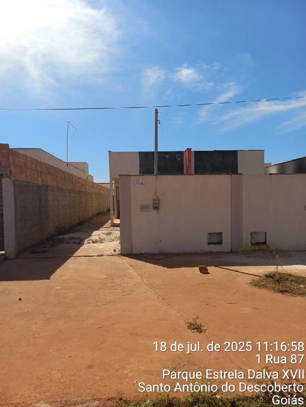 Vende-se em Santo Antonio Do Descoberto-GO  Casa, 80.01 de área total, 80.01 de área privativa, 180.00 de área do terreno,  3_qto(s), a.serv, WC, 1_sala(s), cozinha.