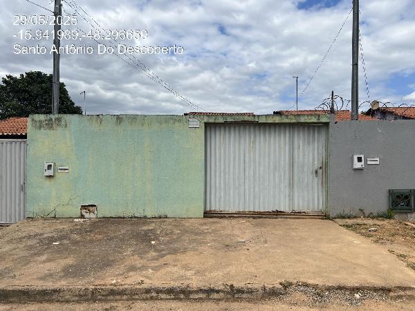 Vende-se em Santo Antonio Do Descoberto-GO  Casa, 64.00 de área total, 64.00 de área privativa, 210.00 de área do terreno.