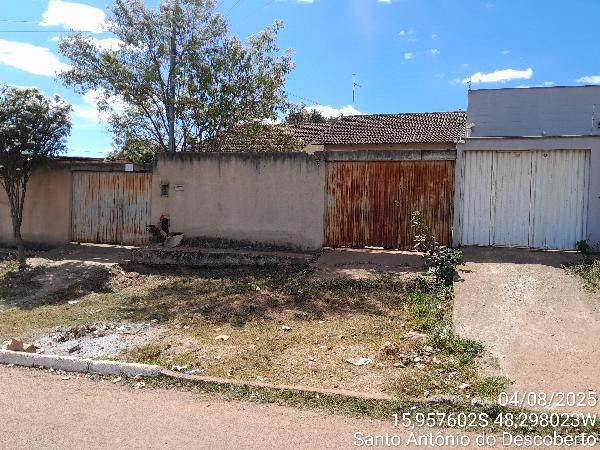 Vende-se em Santo Antonio Do Descoberto-GO  Casa, 63.00 de área total, 63.00 de área privativa, 225.00 de área do terreno,  2_qto(s), varanda, a.serv, WC, 1_sala(s), cozinha.