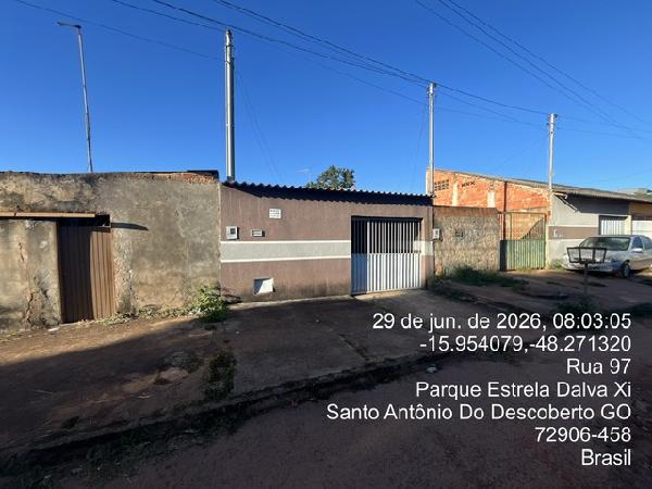 Vende-se em Santo Antonio Do Descoberto-GO  Casa, 121.56 de área total, 58.44 de área privativa, 180.00 de área do terreno,  2_qto(s), a.serv, WC, 1_sala(s), cozinha.