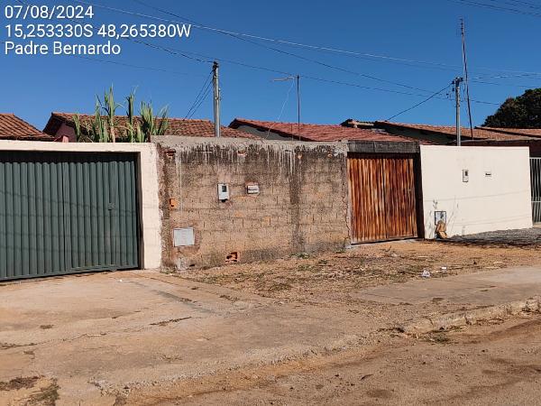 Vende-se em Padre Bernardo-GO  Casa, 62.16 de área privativa, 144.00 de área do terreno,  2_qto(s), a.serv, WC, 1_sala(s), cozinha.