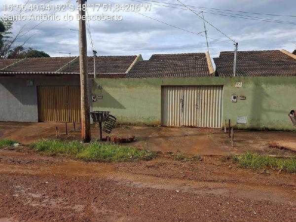 Vende-se em Santo Antonio Do Descoberto-GO  Casa, 69.90 de área privativa, 200.06 de área do terreno,  3_qto(s), varanda, a.serv, WC, 1_sala(s), cozinha.